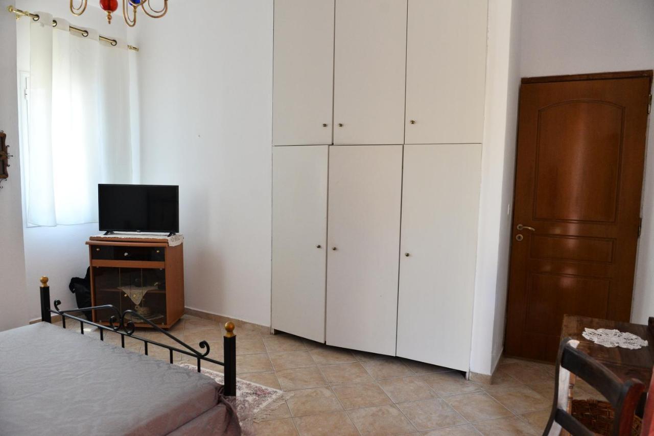 Κυκλαδίτικη Βίλα Στην Παραλία Αντώνηδες, Κύθνου Kíthnos Exterior photo