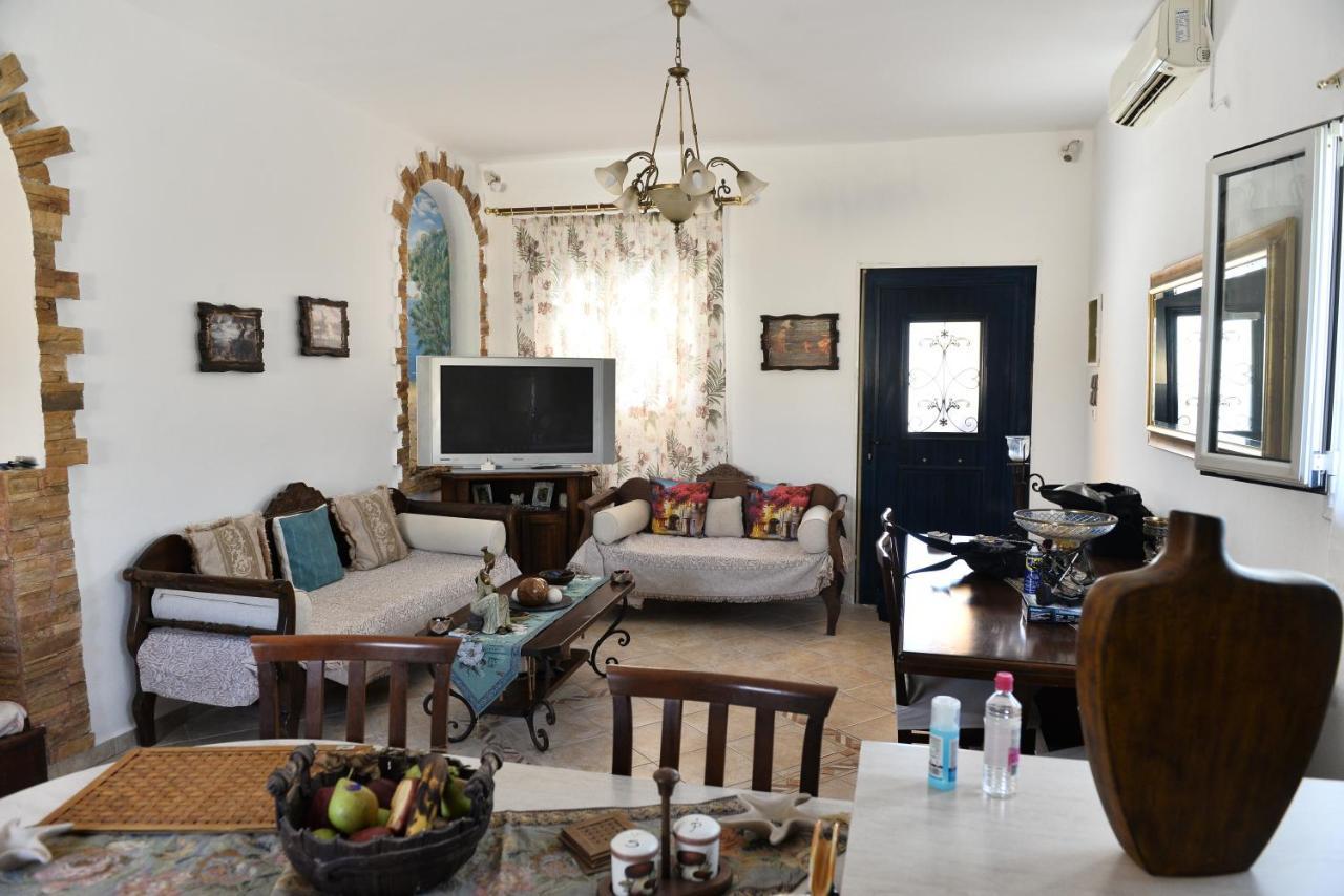 Κυκλαδίτικη Βίλα Στην Παραλία Αντώνηδες, Κύθνου Kíthnos Exterior photo